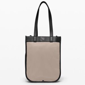 Lululemon Crossbody 8L